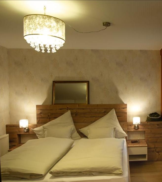 Arkadenhof Zur Puszta Graf Hotel Illmitz Ngoại thất bức ảnh